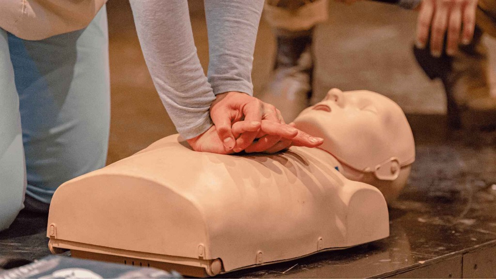 Curso de Reanimación Cardiopulmonar (RCP)
